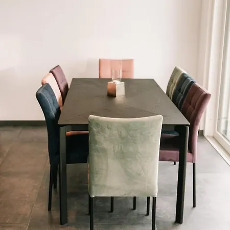 Penthousewohnung, Alpenpanoramablick, Grosse Dachterrasse Hochwertige Ausstattung Apartmán *