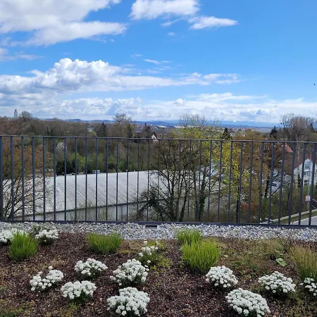 Apartmán Penthousewohnung, Alpenpanoramablick, Grosse Dachterrasse Hochwertige Ausstattung *