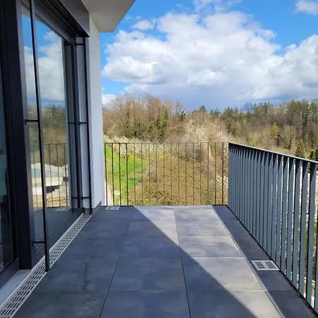 Penthousewohnung, Alpenpanoramablick, Grosse Dachterrasse Hochwertige Ausstattung Apartmán *